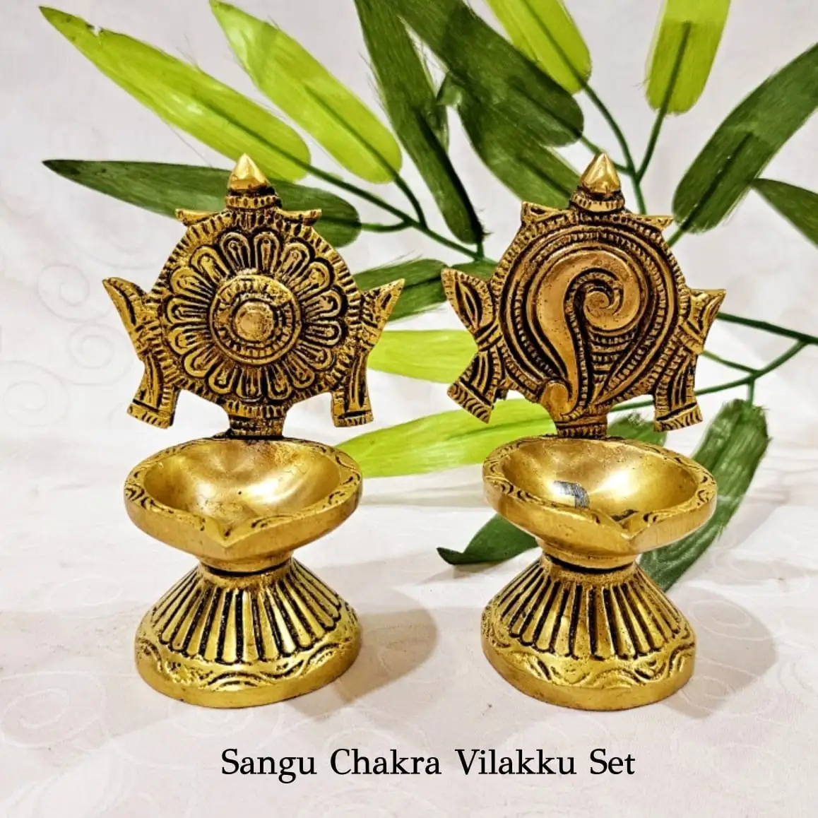 Sangu Chakra Brass Vilakku / Diya with Base - image 1