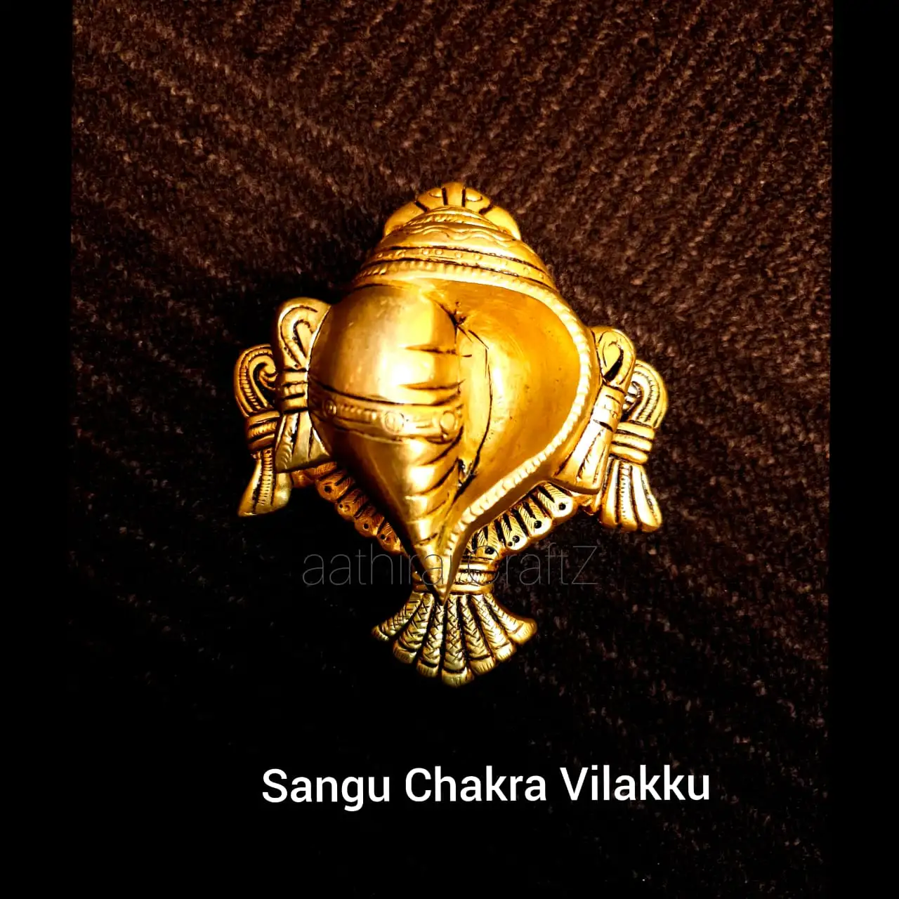 Shell Statue Sangu Chakra Vilakku - image 1